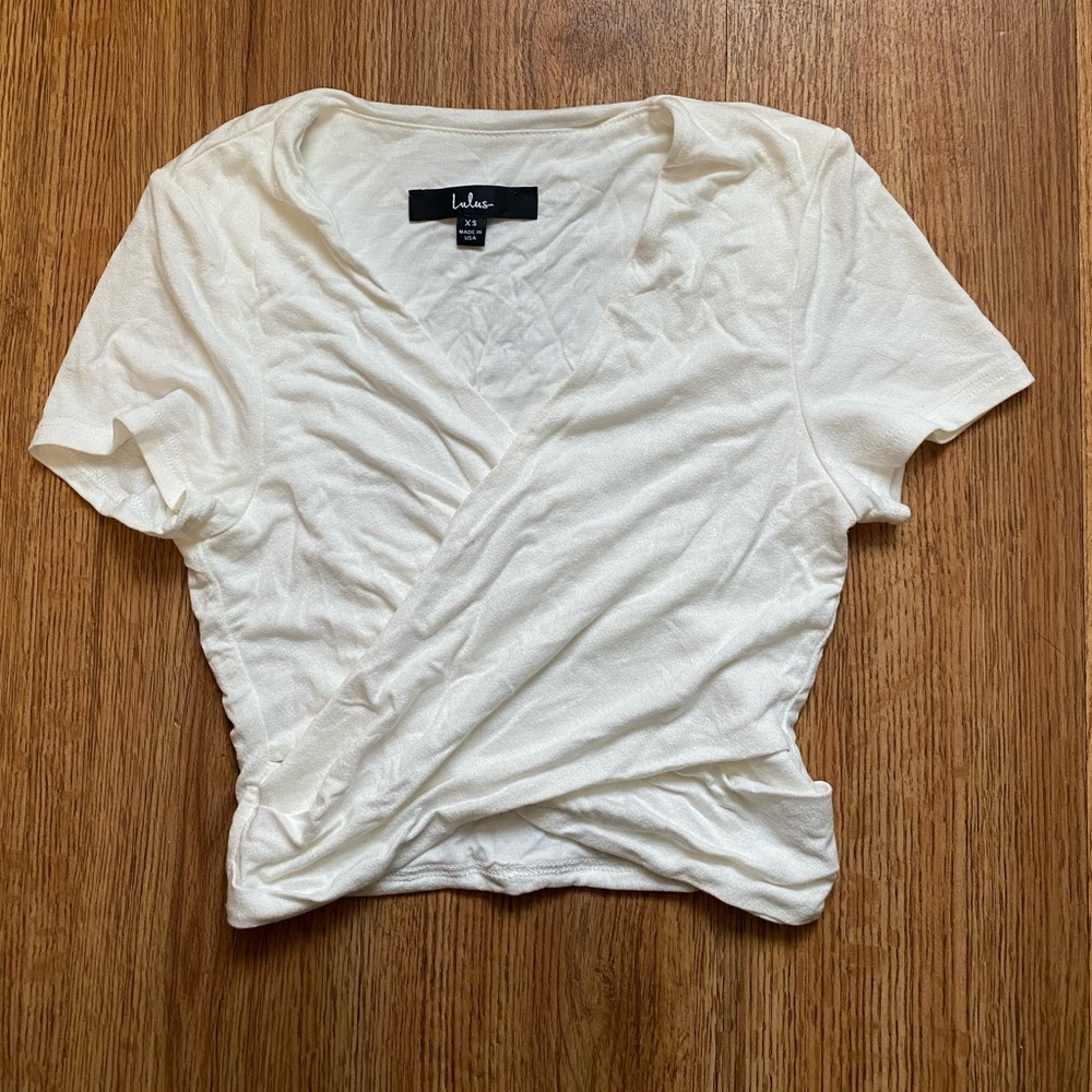 Lulu’s white crop top size XS